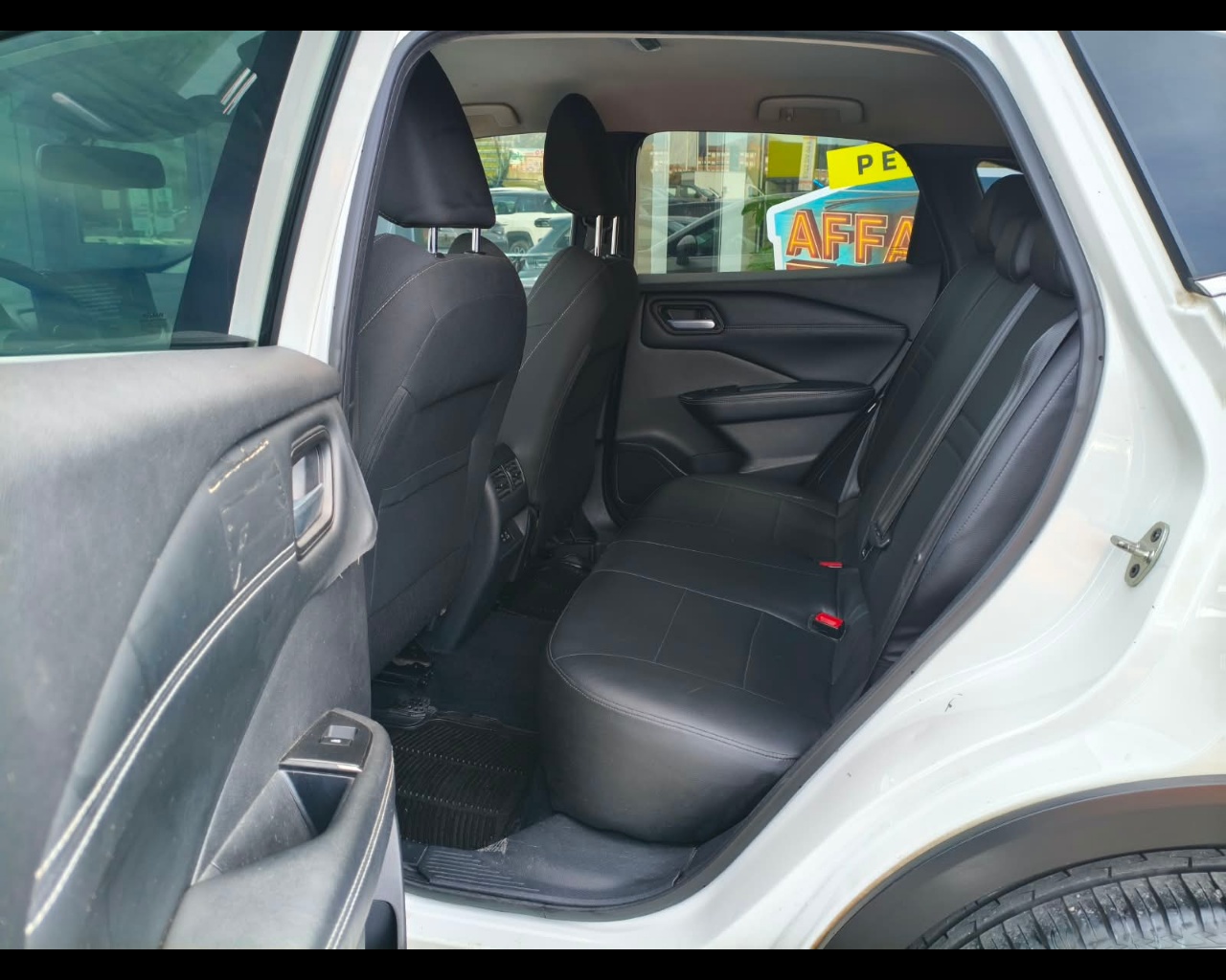 Foto NISSAN Qashqai 1.3 mhev N-Connecta 2wd 140cv (leggere la descrizione!)