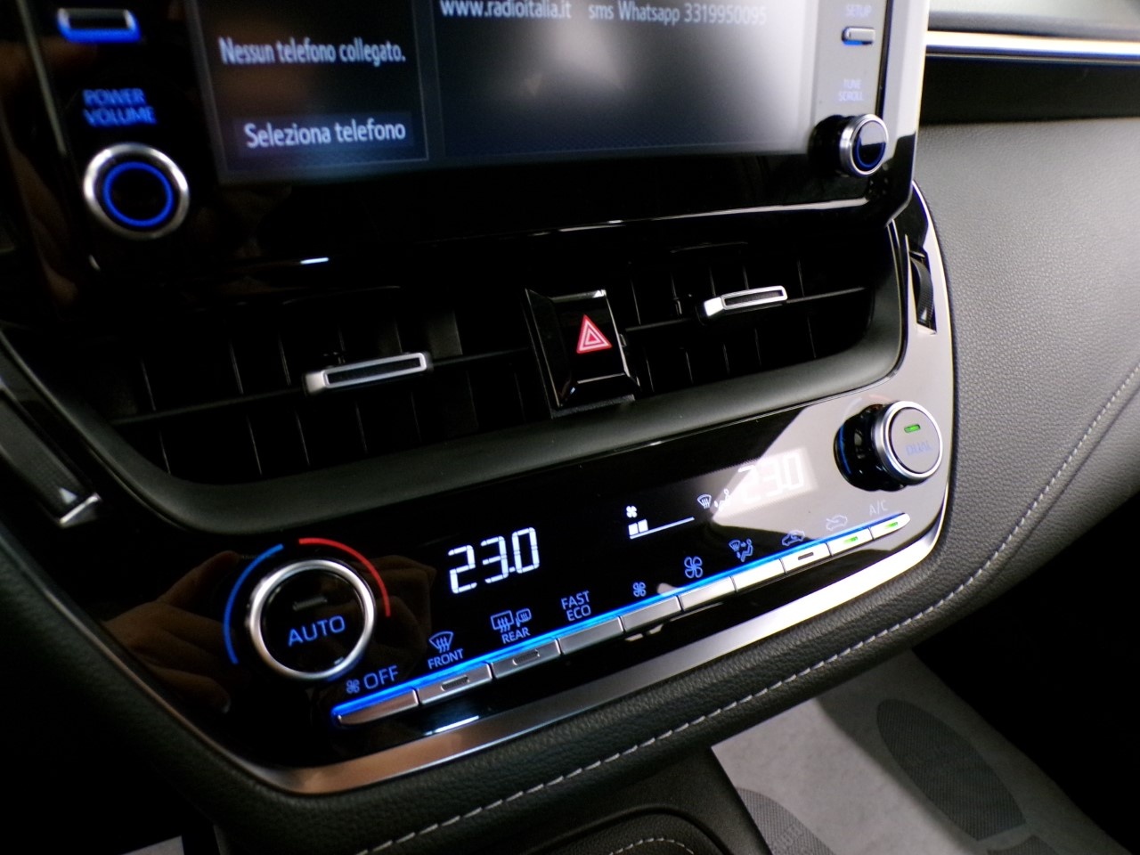 Toyota Corolla Corolla 1.8h Style cvt - 20