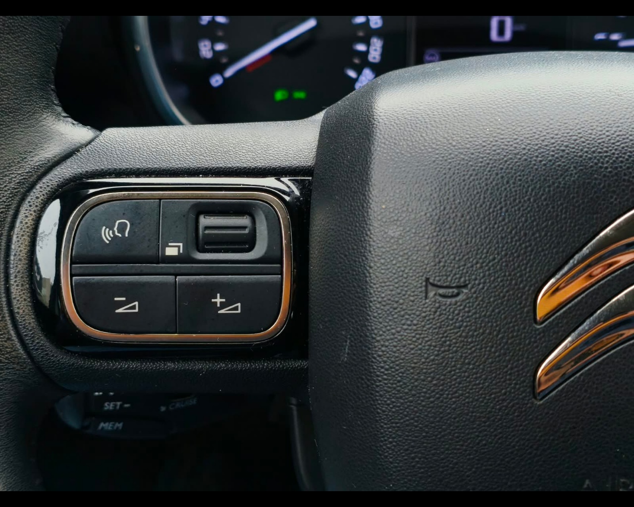 Foto CITROEN C3 Aircross 1.5 bluehdi Shine s&s 110cv
