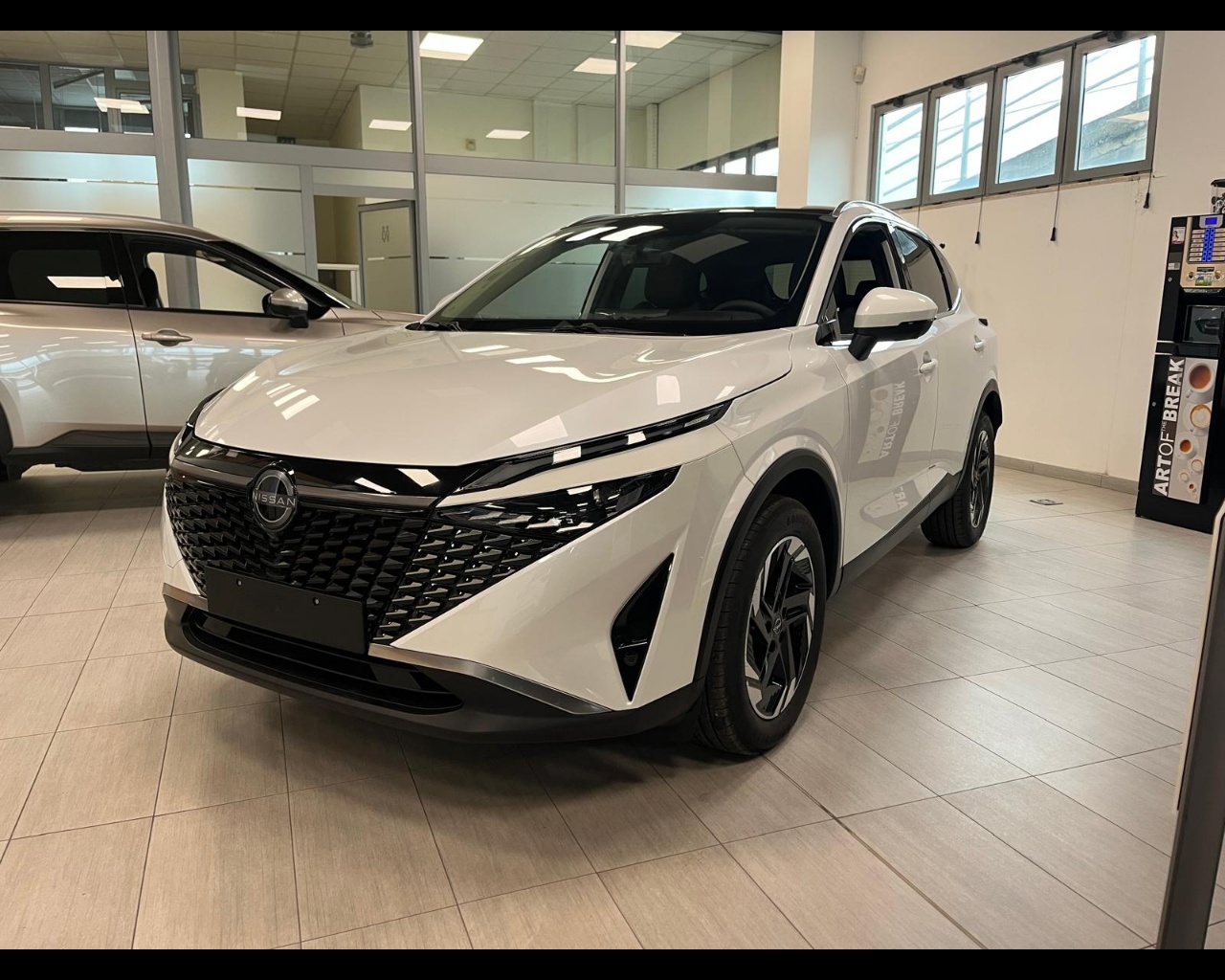 NISSAN Qashqai 1.3 mhev N-Connecta 2wd 140cv in pronta consegna