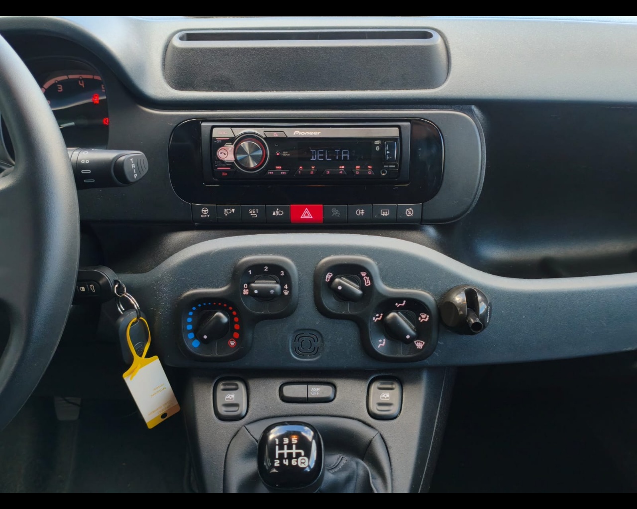 Foto FIAT Panda 1.0 firefly hybrid s&s 70cv