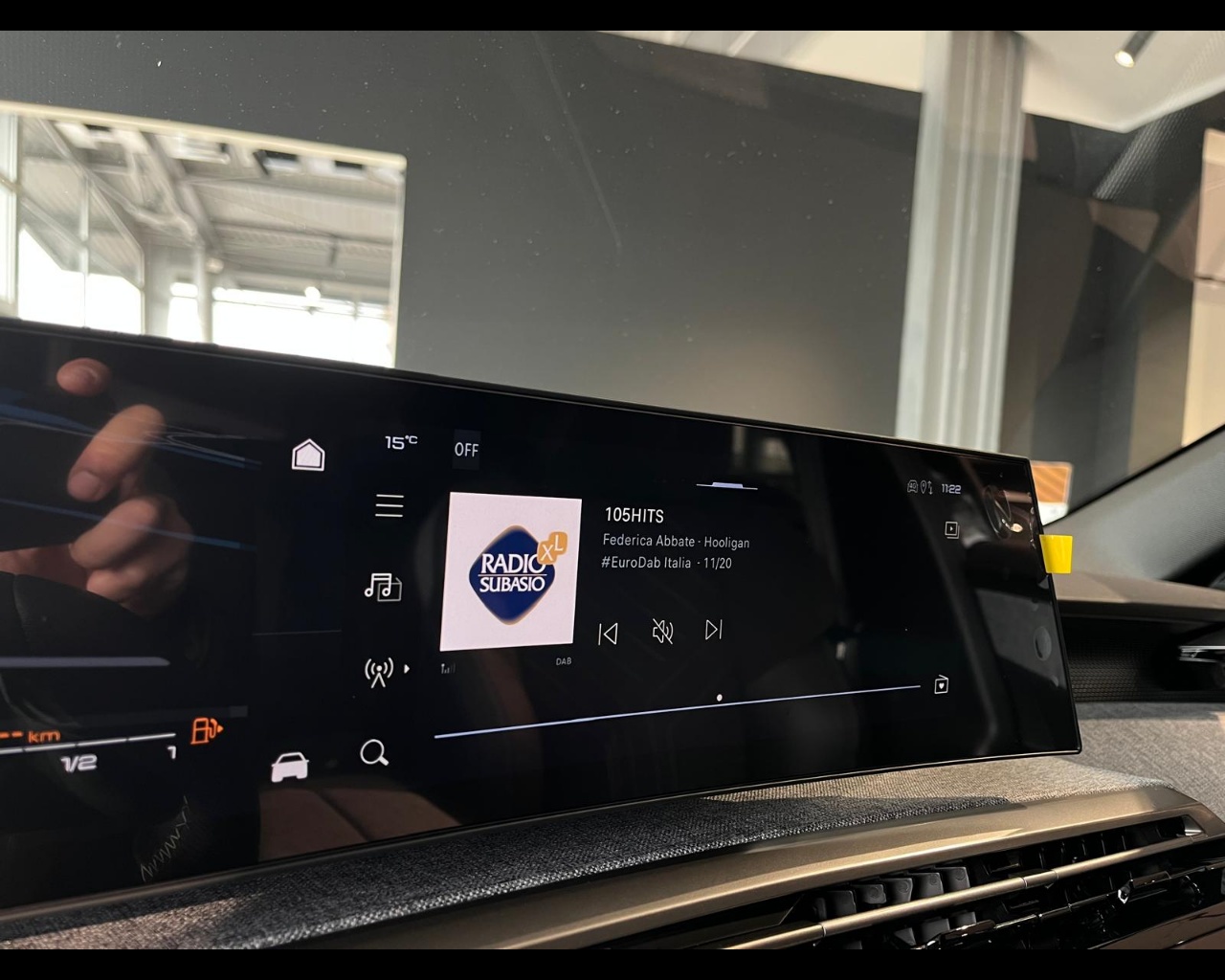 Foto PEUGEOT 3008 1.2 hybrid GT 136cv e-dcs6