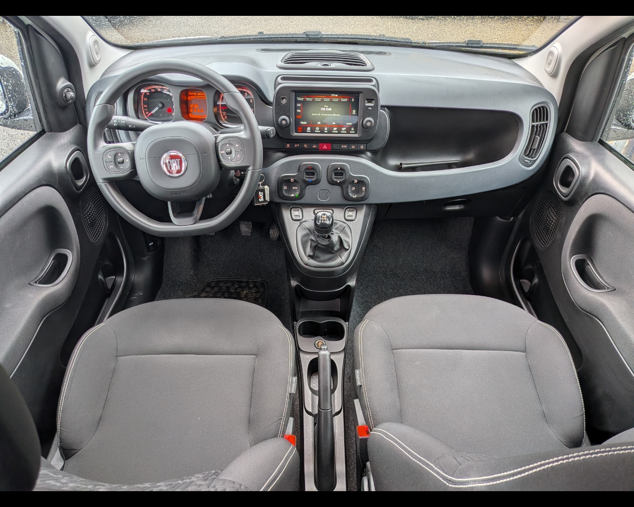Foto FIAT Panda 1.0 firefly hybrid Cross s&s 70cv 5p.ti
