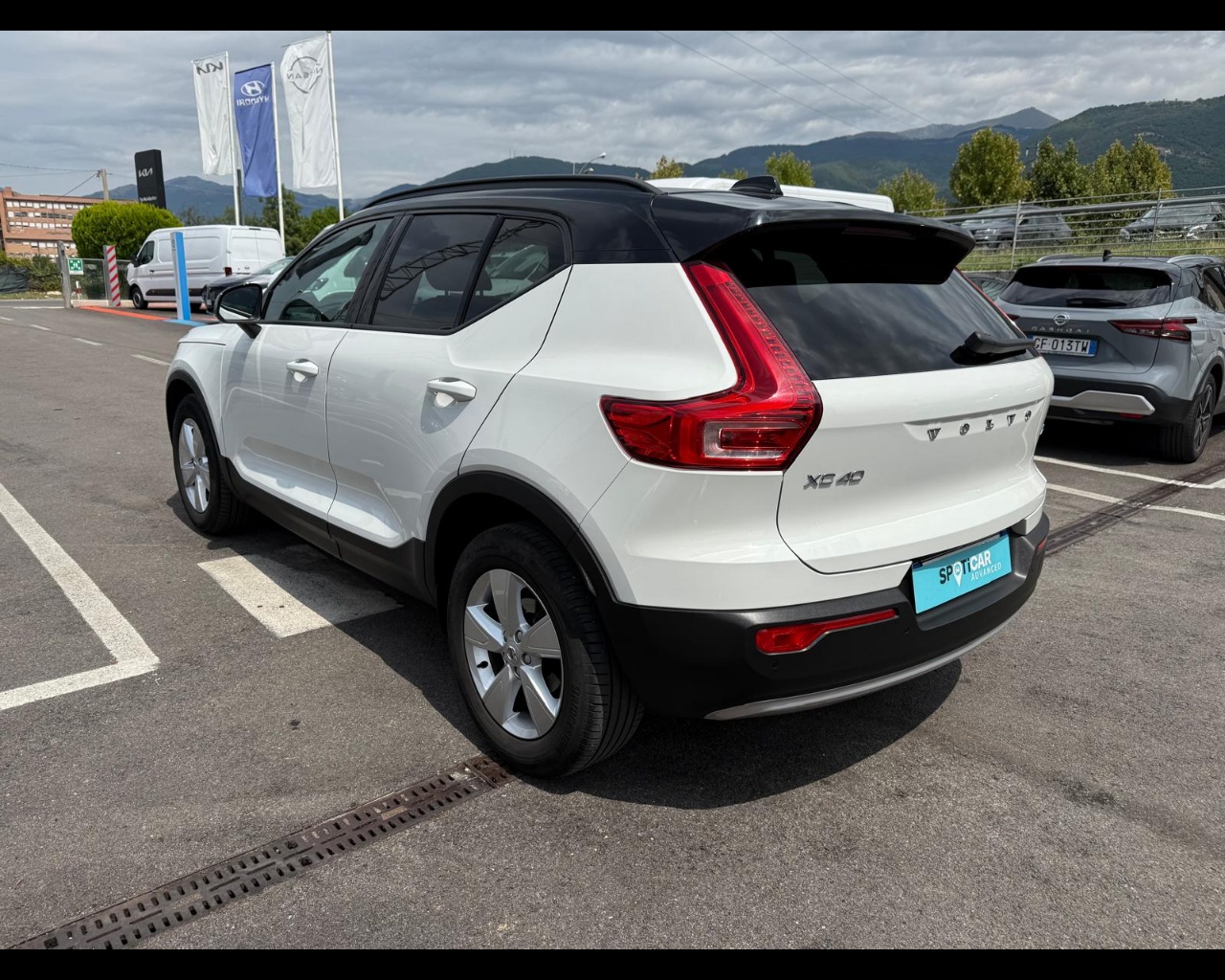 Foto VOLVO XC40 N1 1.5 T2 Momentum Core my21