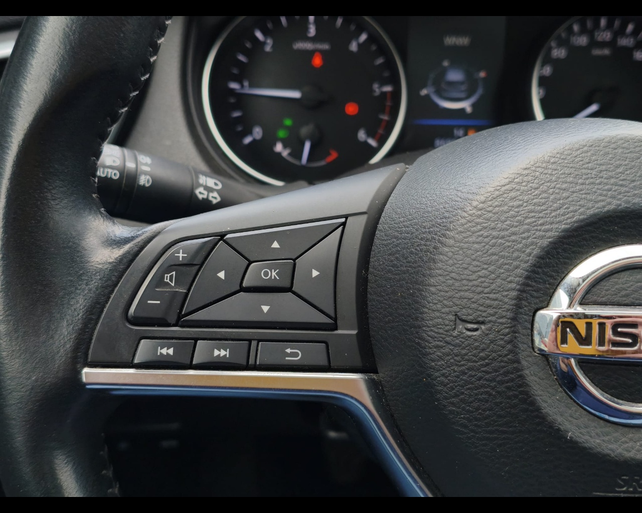 Foto NISSAN Qashqai 1.5 dci N-Connecta 115cv