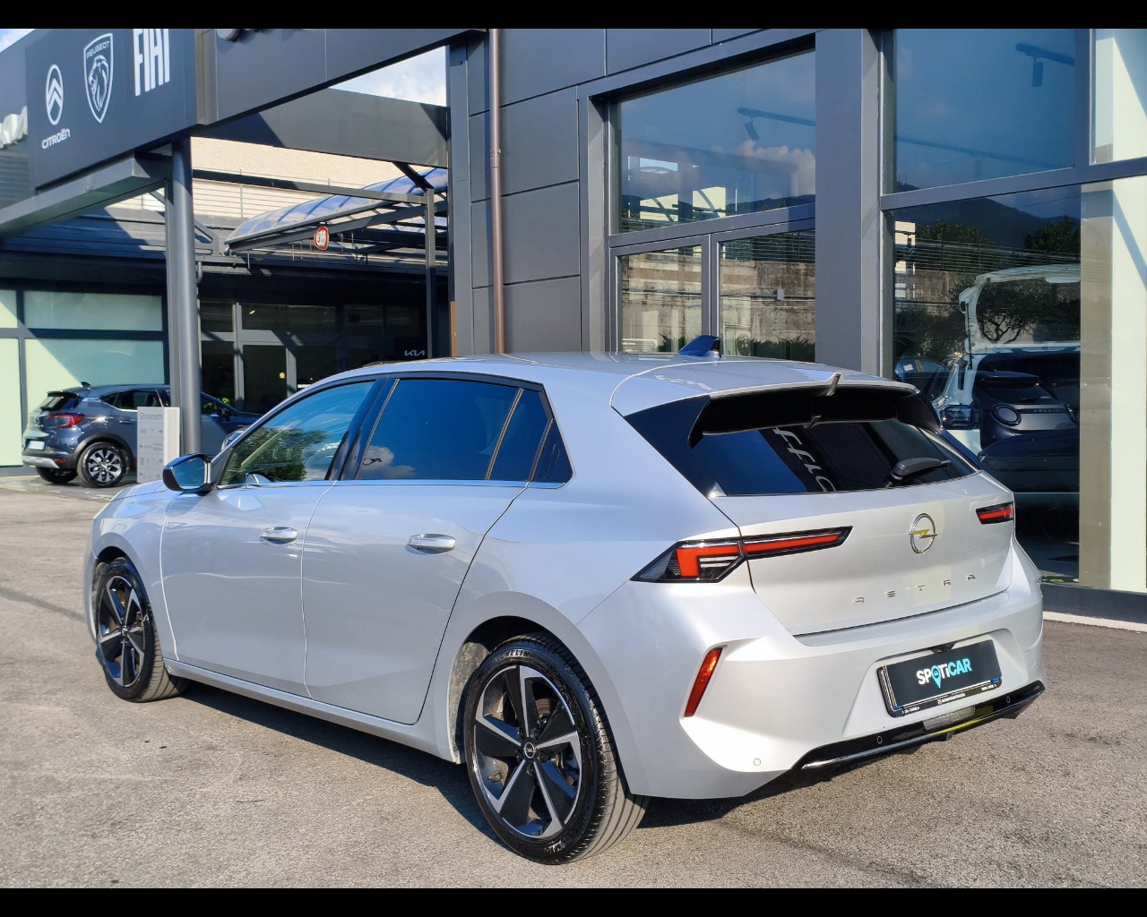 Foto OPEL Astra 1.5 Elegance s&s 130cv at8