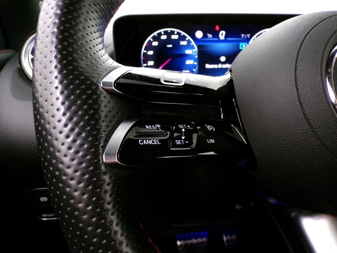 Mercedes GLA GLA 180 D AMG Line Advanced Plus 8G-DCT - 17