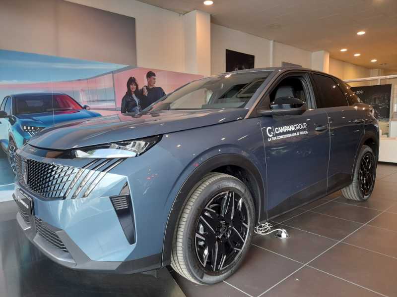 Nuovo 3008 Allure - Hybrid 136 E-dcs6