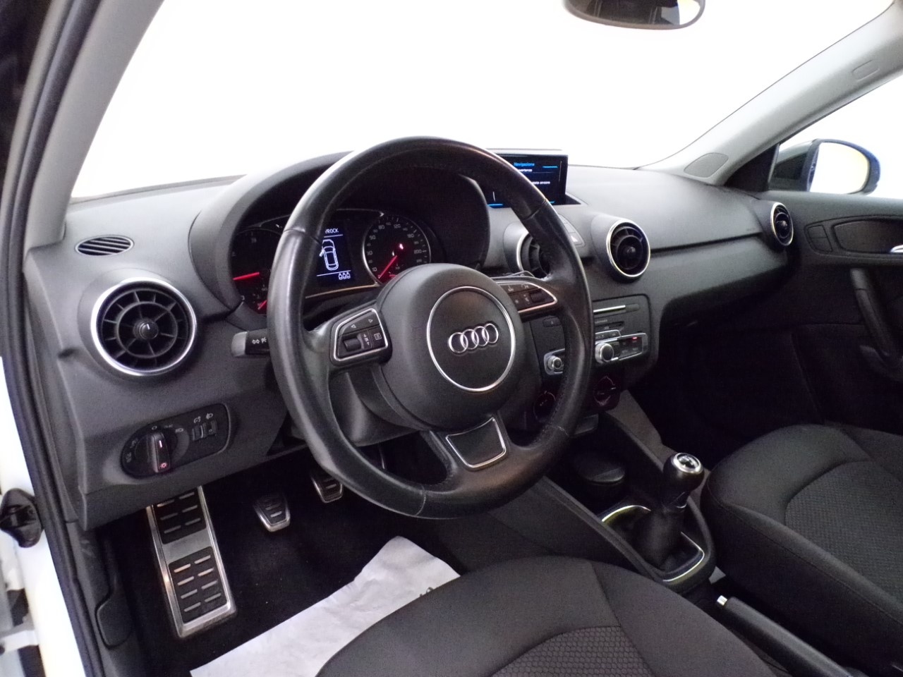 Audi A1 A1 Sportback 1.4 TDI Admired - 11