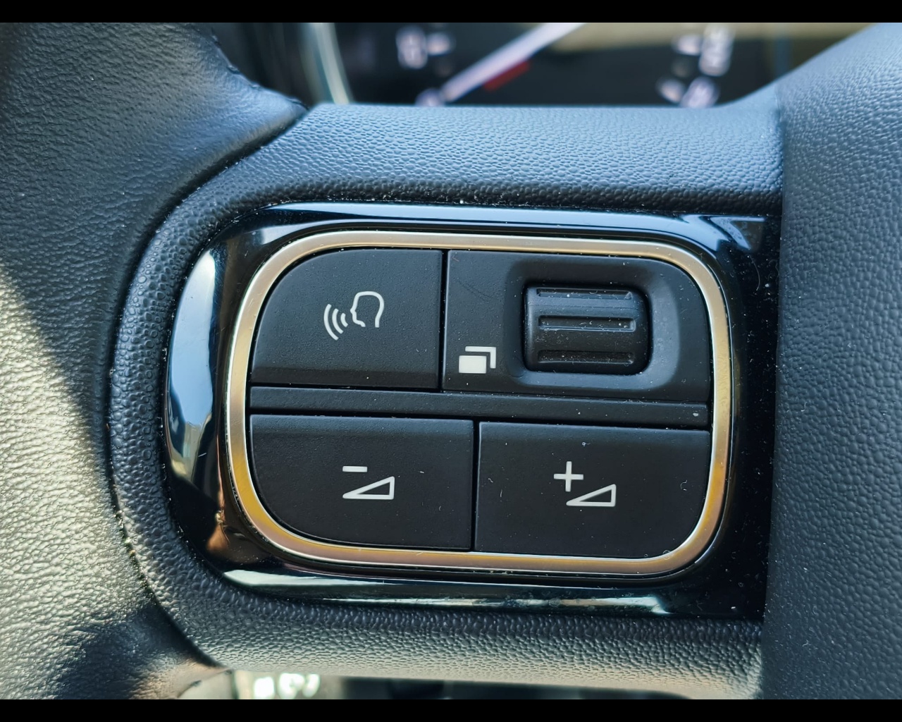 Foto CITROEN C3 Aircross 1.5 bluehdi Shine Pack s&s 110cv