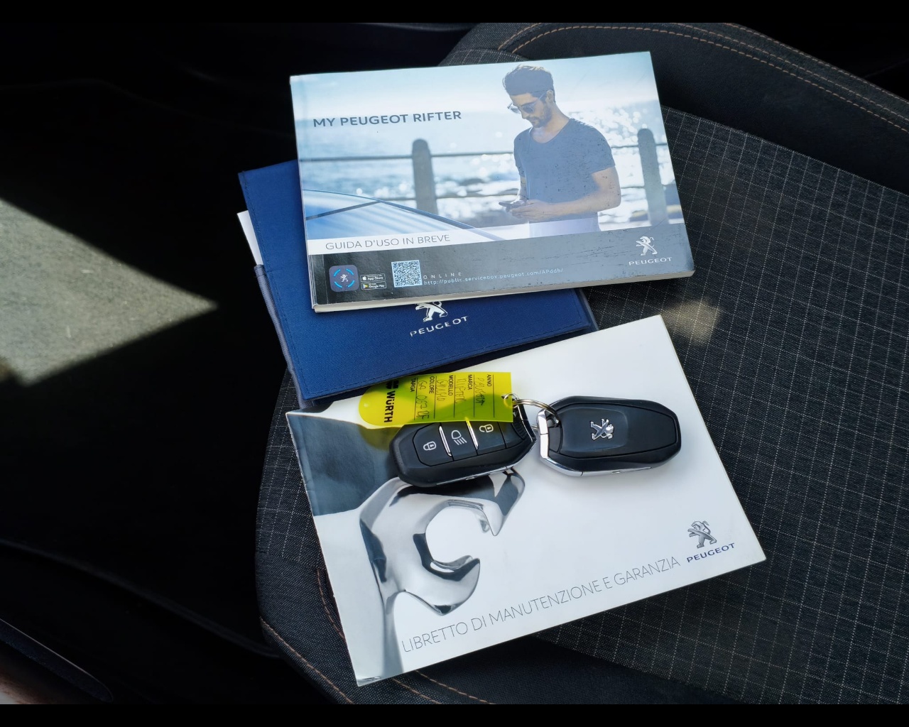 Foto PEUGEOT Rifter 1.5 bluehdi GT Line s&s 130cv