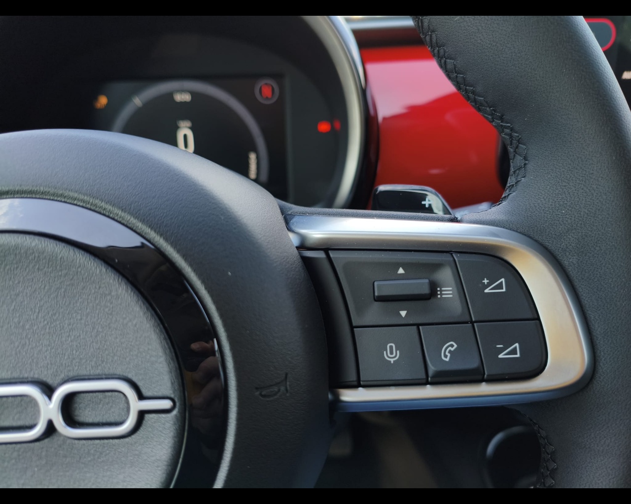 Foto FIAT 600 Hybrid 600 Serie SpecialeIcon - Configurazione Non Ordinabile