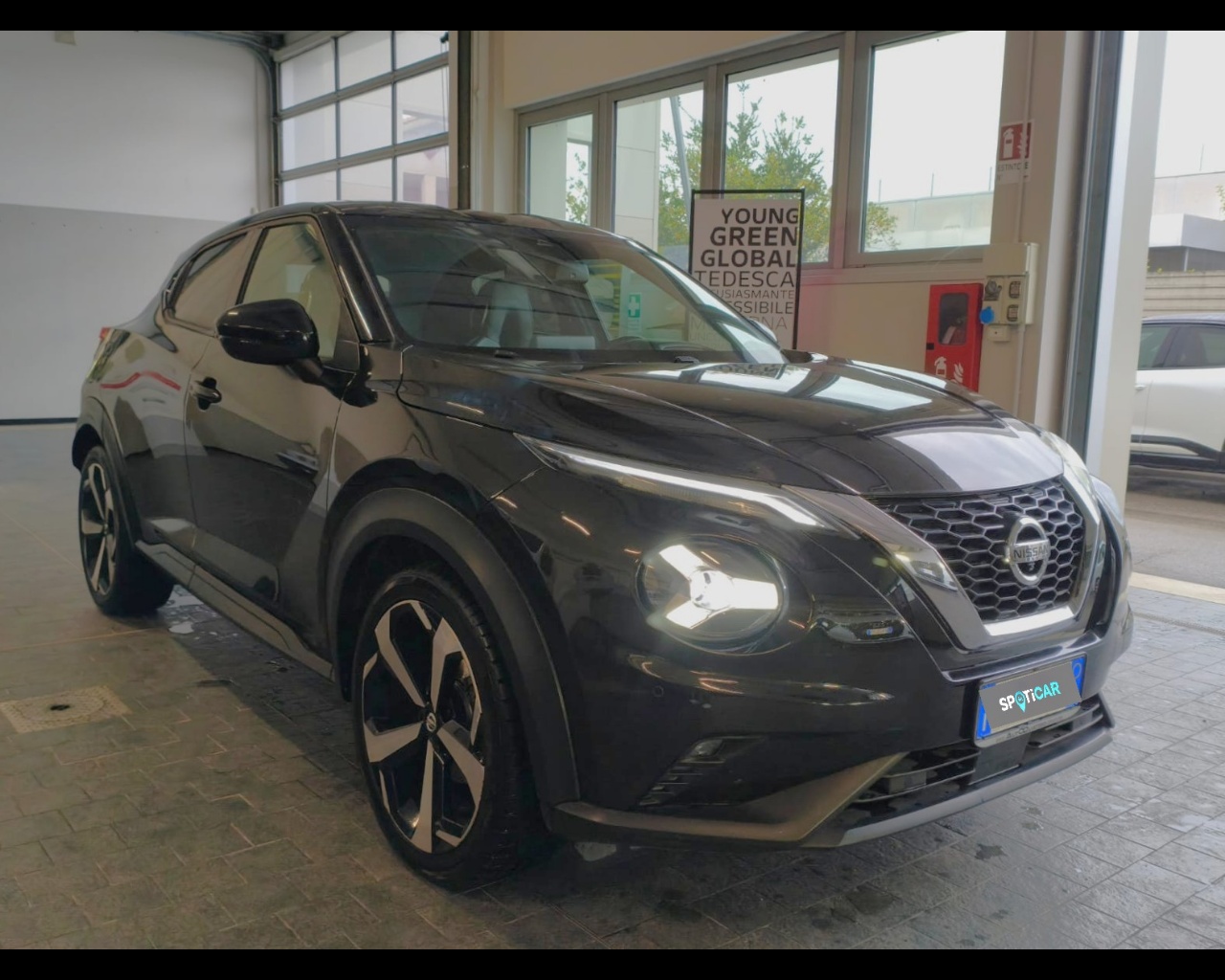 Foto NISSAN Juke 1.0 dig-t Tekna 114cv dct