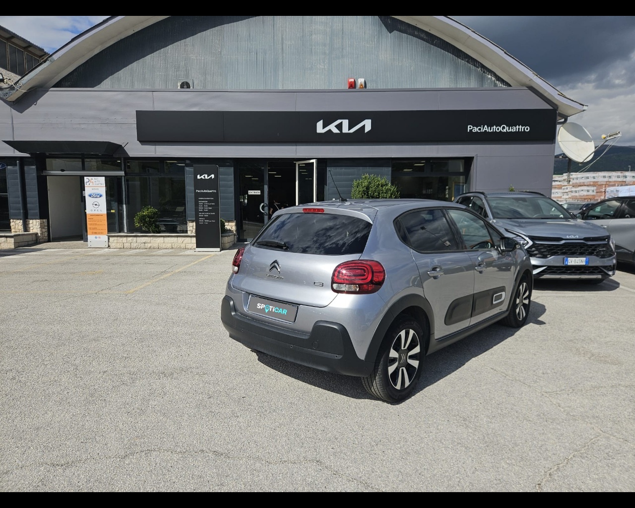 Foto CITROEN C3 1.2 puretech Max s&s 110cv