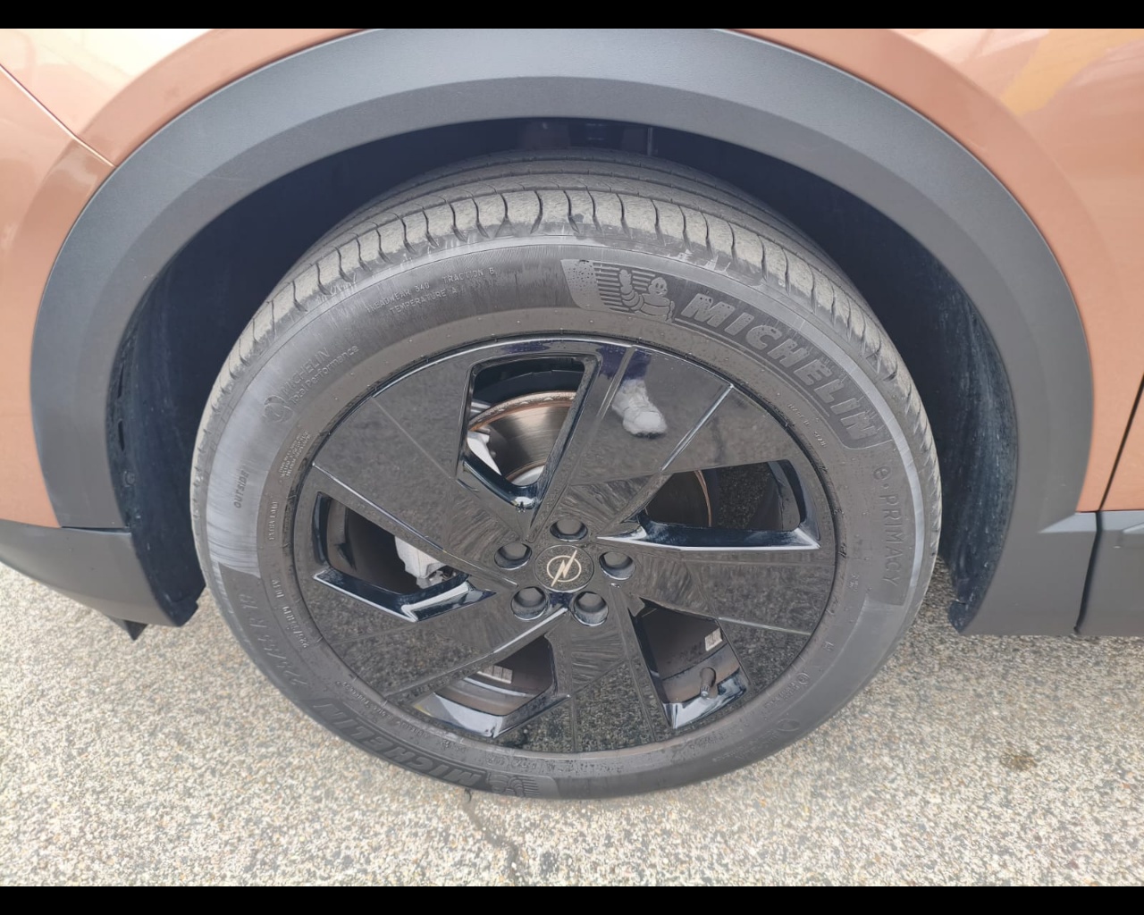 Foto OPEL Grandland 1.2 hybrid Edition 136cv e-dcs6