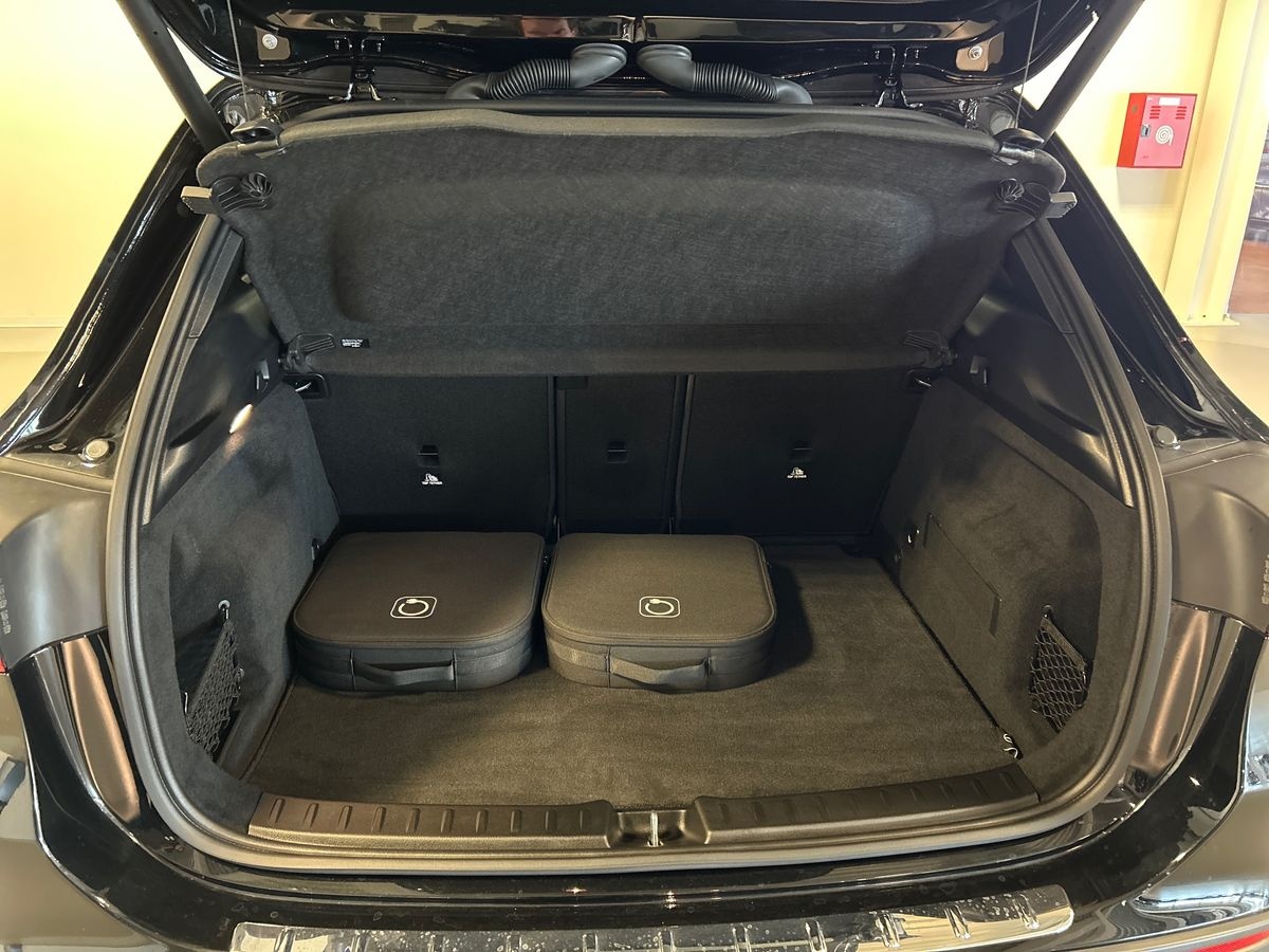 Mercedes  GLA 250 e Plug-In-Hybrid AMG Line Advanced Plus 8G-DCT - 8