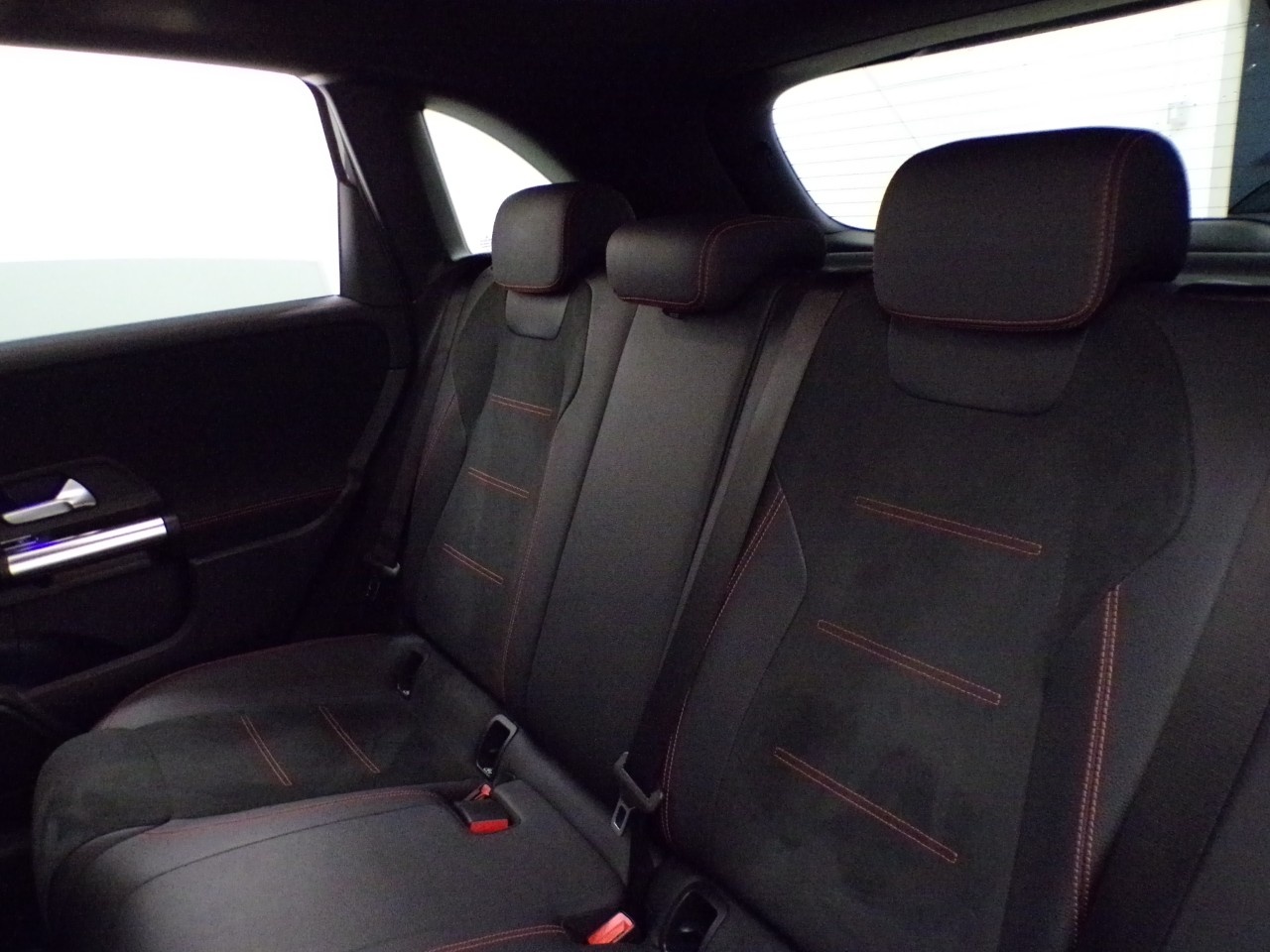 Mercedes  Classe B 180 D Advanced Plus AMG Line 7G-DCT - 14