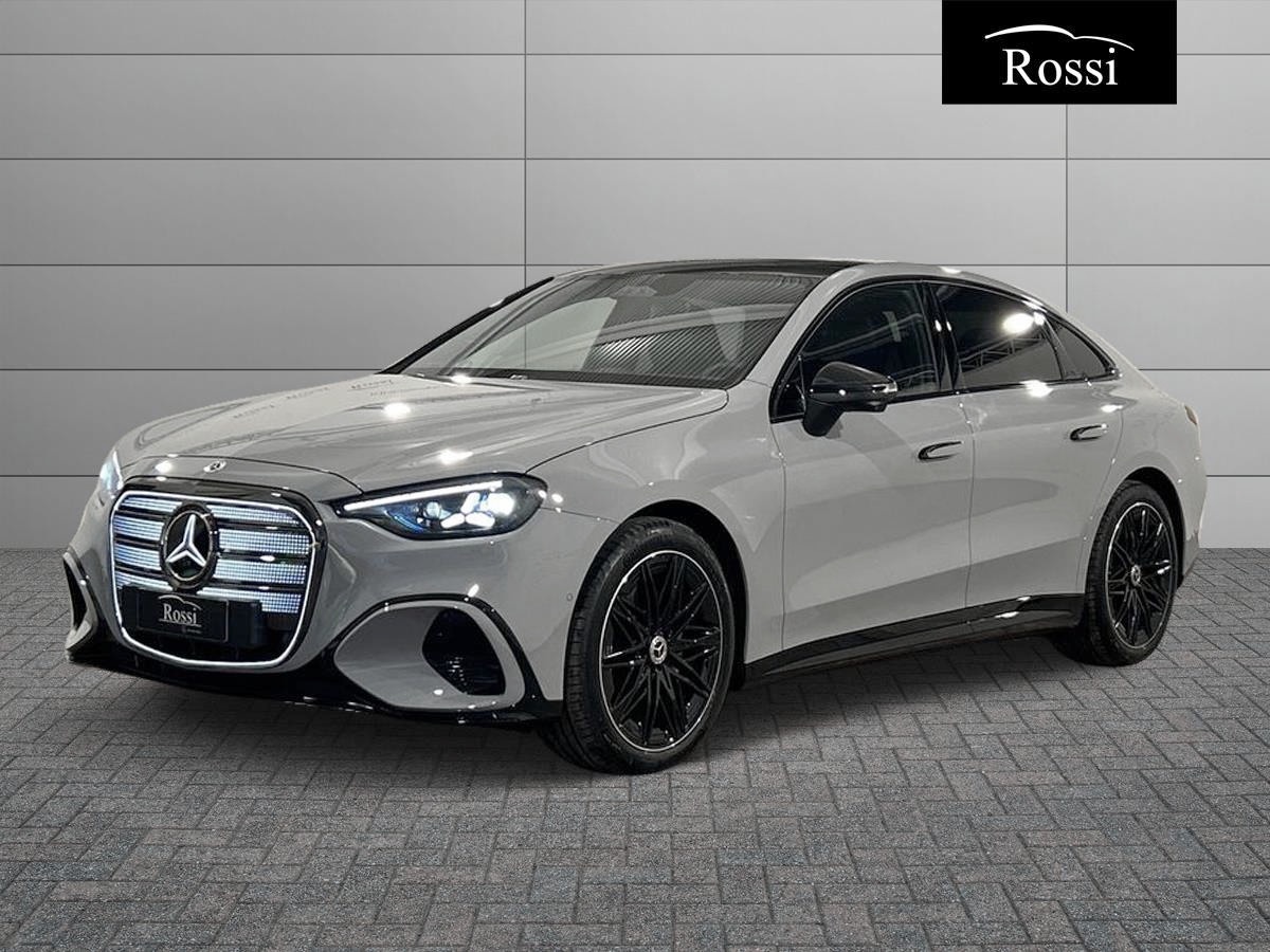 Mercedes-Benz C 400 4MATIC con tecnologia EQ