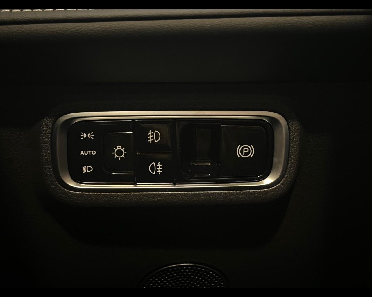 Foto OMODA Omoda 5 1.6 tgdi Premium 7dct