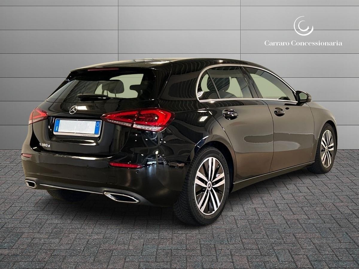 Mercedes Classe A Classe A 180 D Sport 8G-DCT - 2
