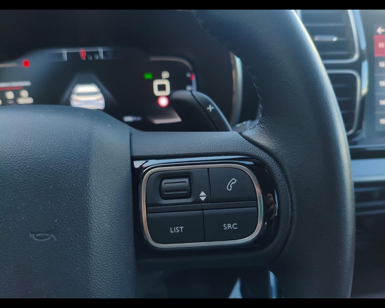 Foto CITROEN C5 Aircross 1.5 bluehdi Shine s&s 130cv eat8