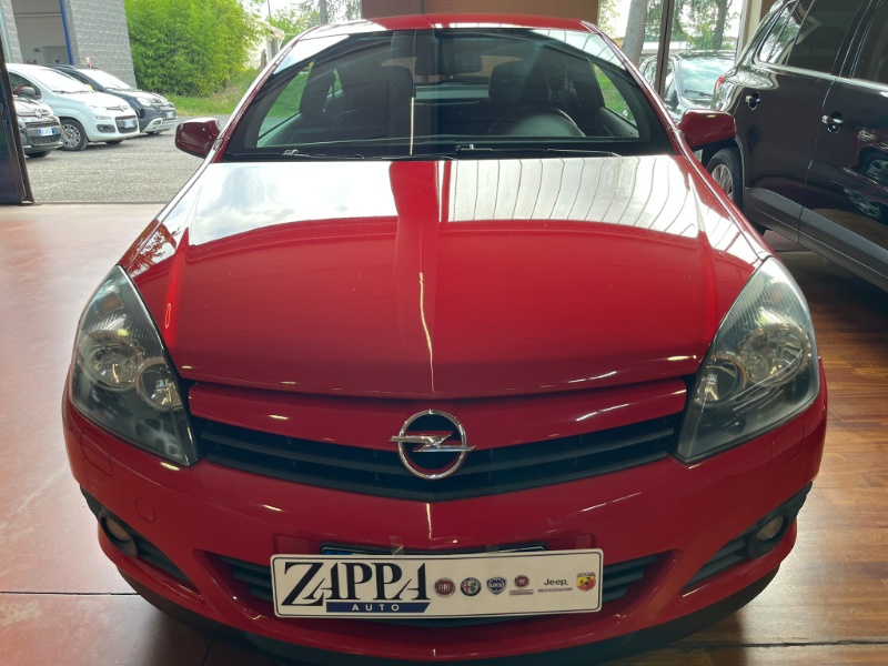 OPEL – Astra GTC 1.9 16V CDTI 150CV 3 porte Sport