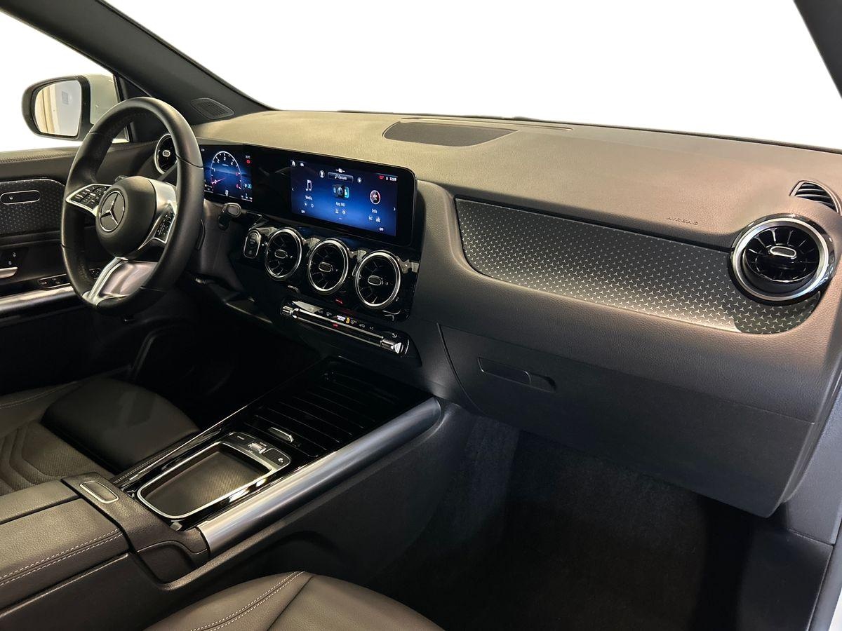 Mercedes GLA GLA 180 D Progressive Advanced 8G-DCT - 15