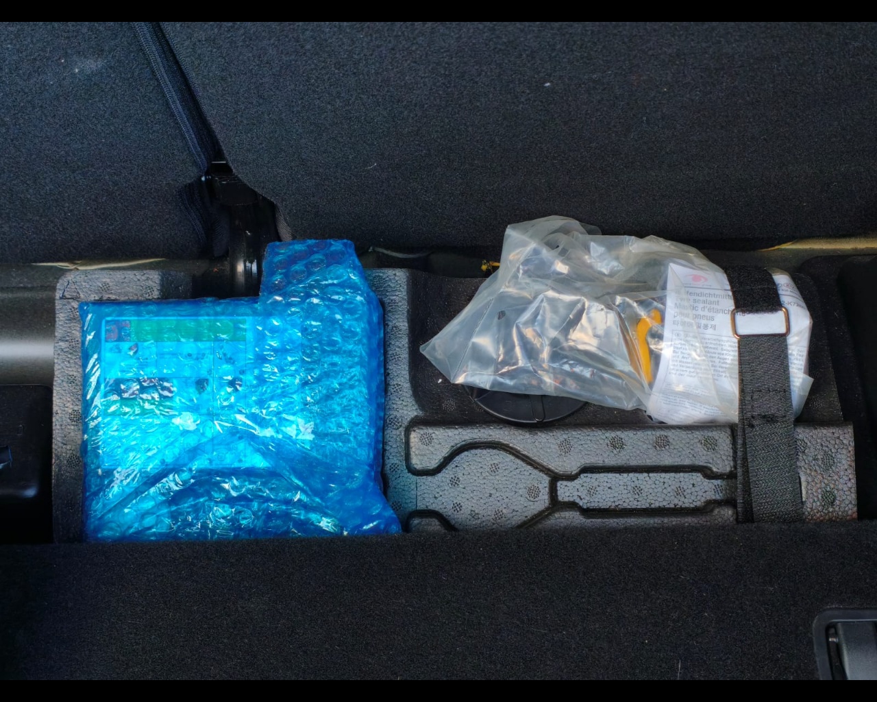 Foto HYUNDAI i20 1.0 t-gdi 48V Connectline imt