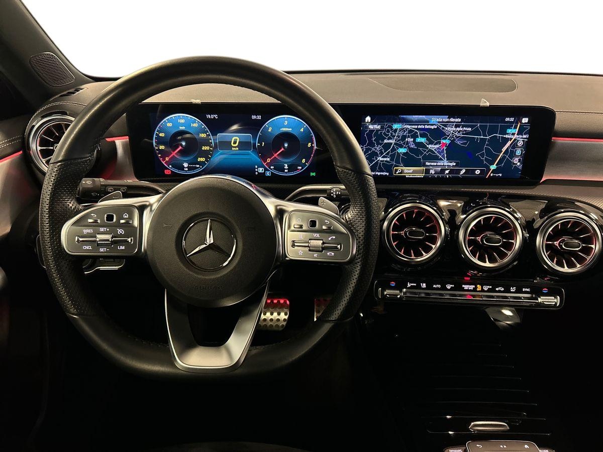 Mercedes Classe A Classe A 180 D Premium Night edition 8G-DCT - 11