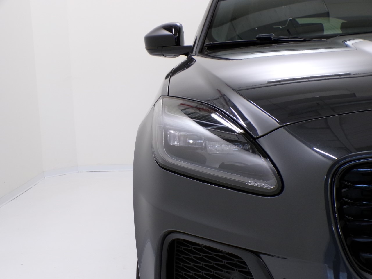 Jaguar E-Pace E-Pace 2.0 I4 249cv R-Dynamic HSE AWD Auto - 5