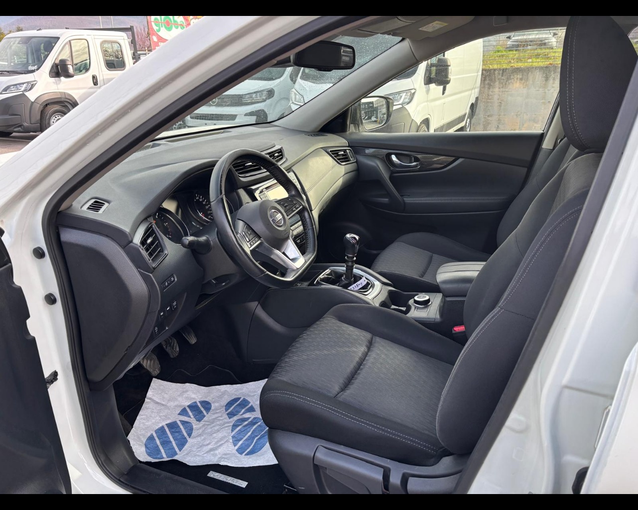 Foto NISSAN X-Trail 1.6 dci N-Connecta 4wd N1