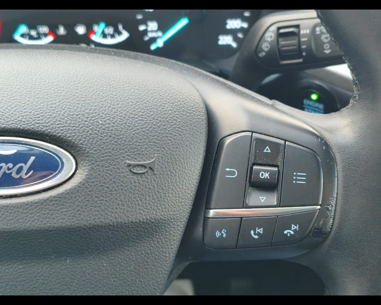 Foto FORD Kuga 1.5 ecoblue Titanium Business 2wd 120cv auto