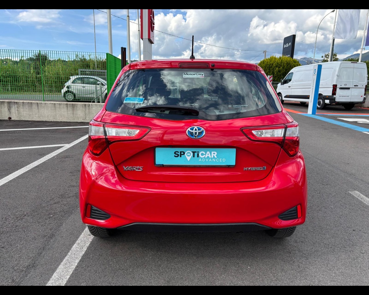 Foto TOYOTA Yaris 5p 1.5h Active 