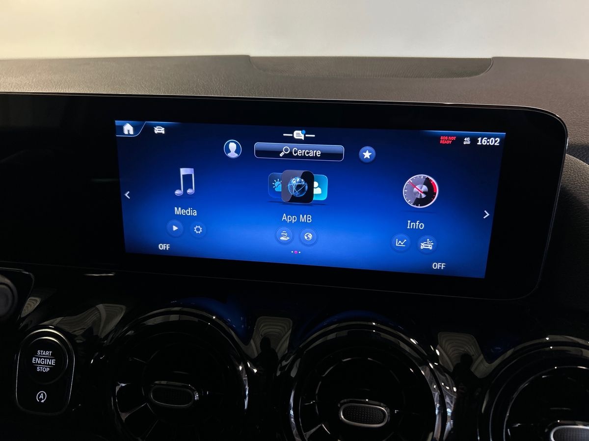 Mercedes GLA GLA 180 D Advanced 8G-DCT - 12