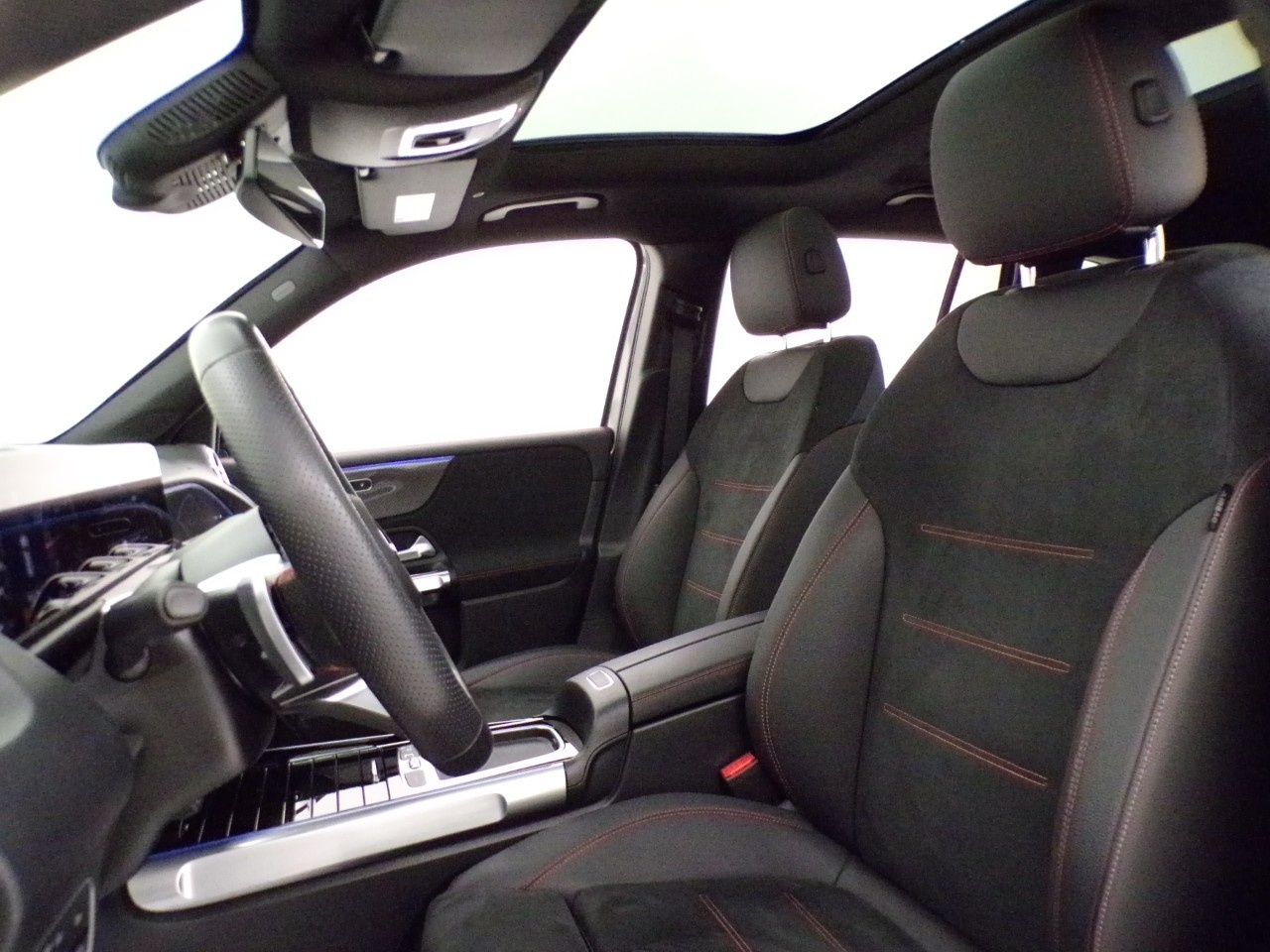 Mercedes  GLB 200 D AMG Line Advanced Plus Seaside Edition 8G-DCT - 12