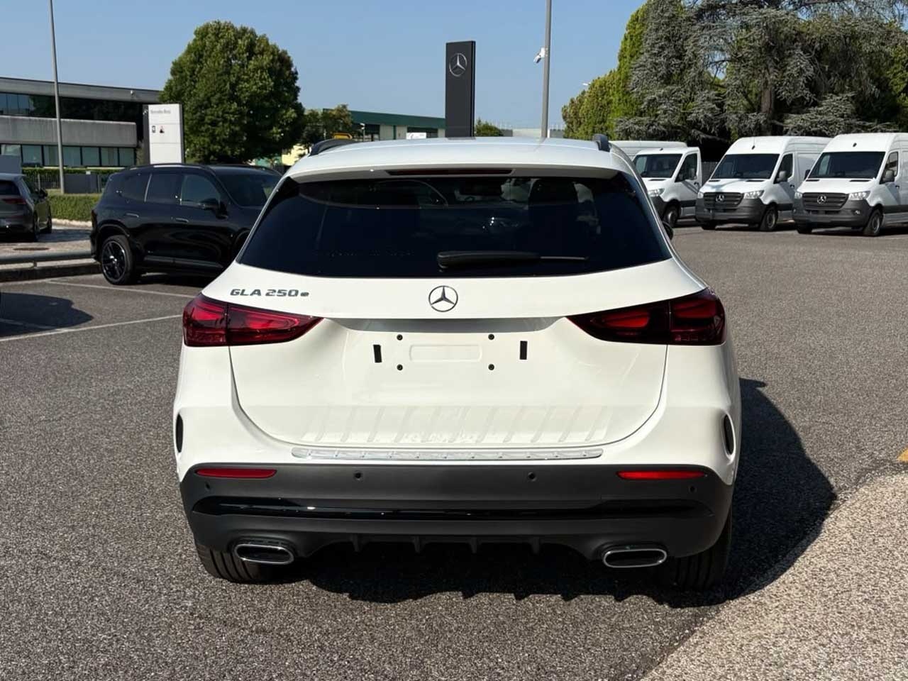 Mercedes GLA GLA 250e Plug-in hybrid Automatic AMG Line Extra - 2
