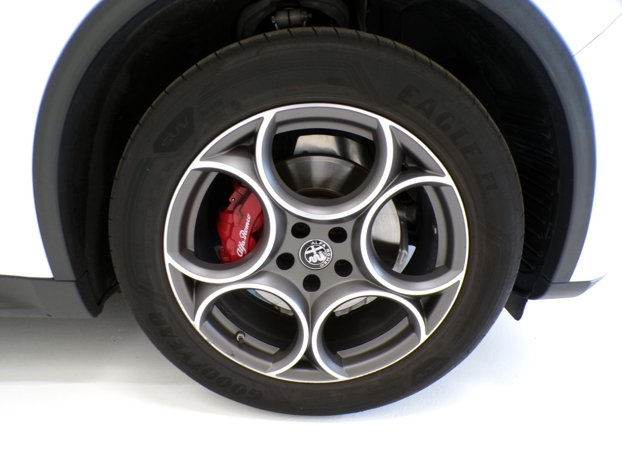 Alfa Romeo Stelvio Stelvio 2.2 Turbo 210cv Ti Q4 AT8 - 4