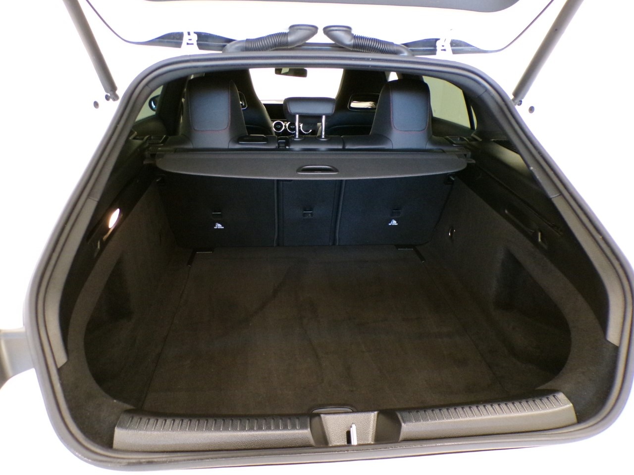 Mercedes CLA Shooting Brake CLA Shooting Brake 180 D Premium 7G-DCT - 9