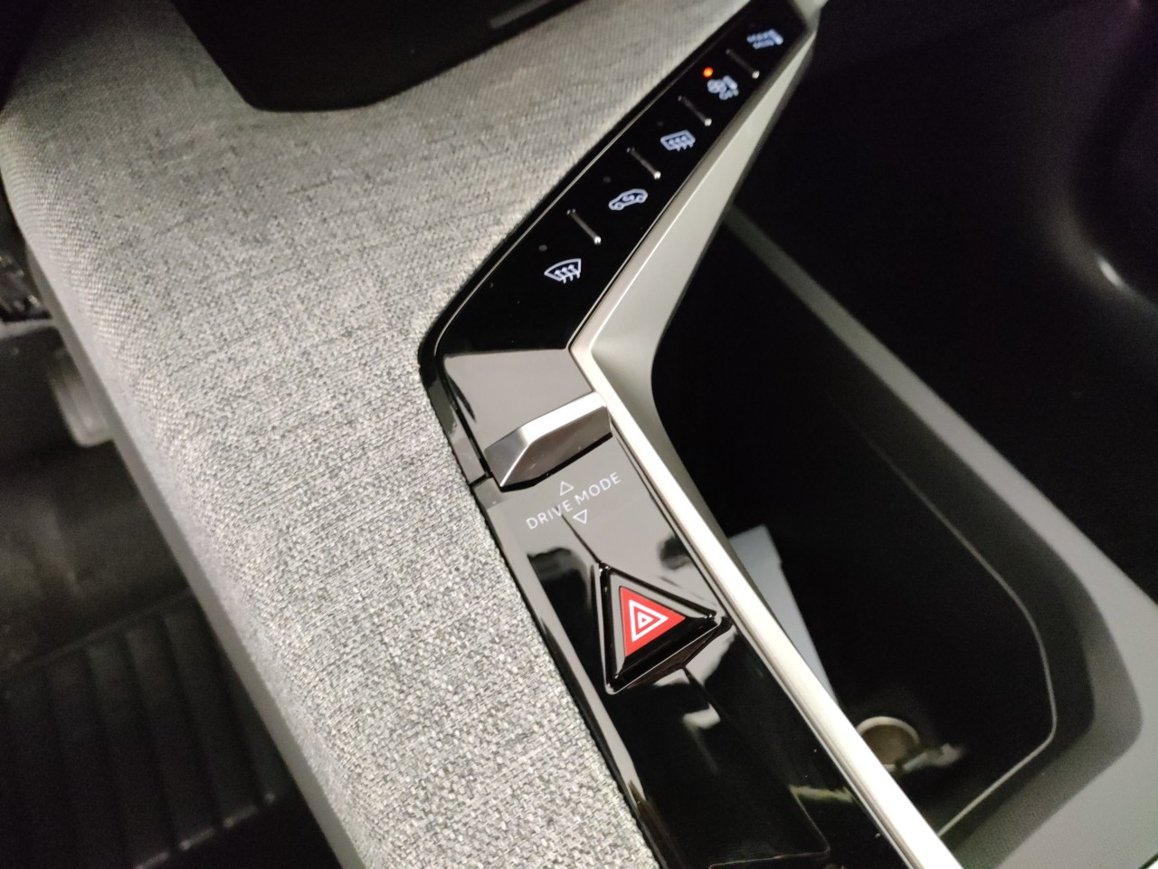 Peugeot 5008 Nuovo Ibrido benzina 5008 Porto Mantovano