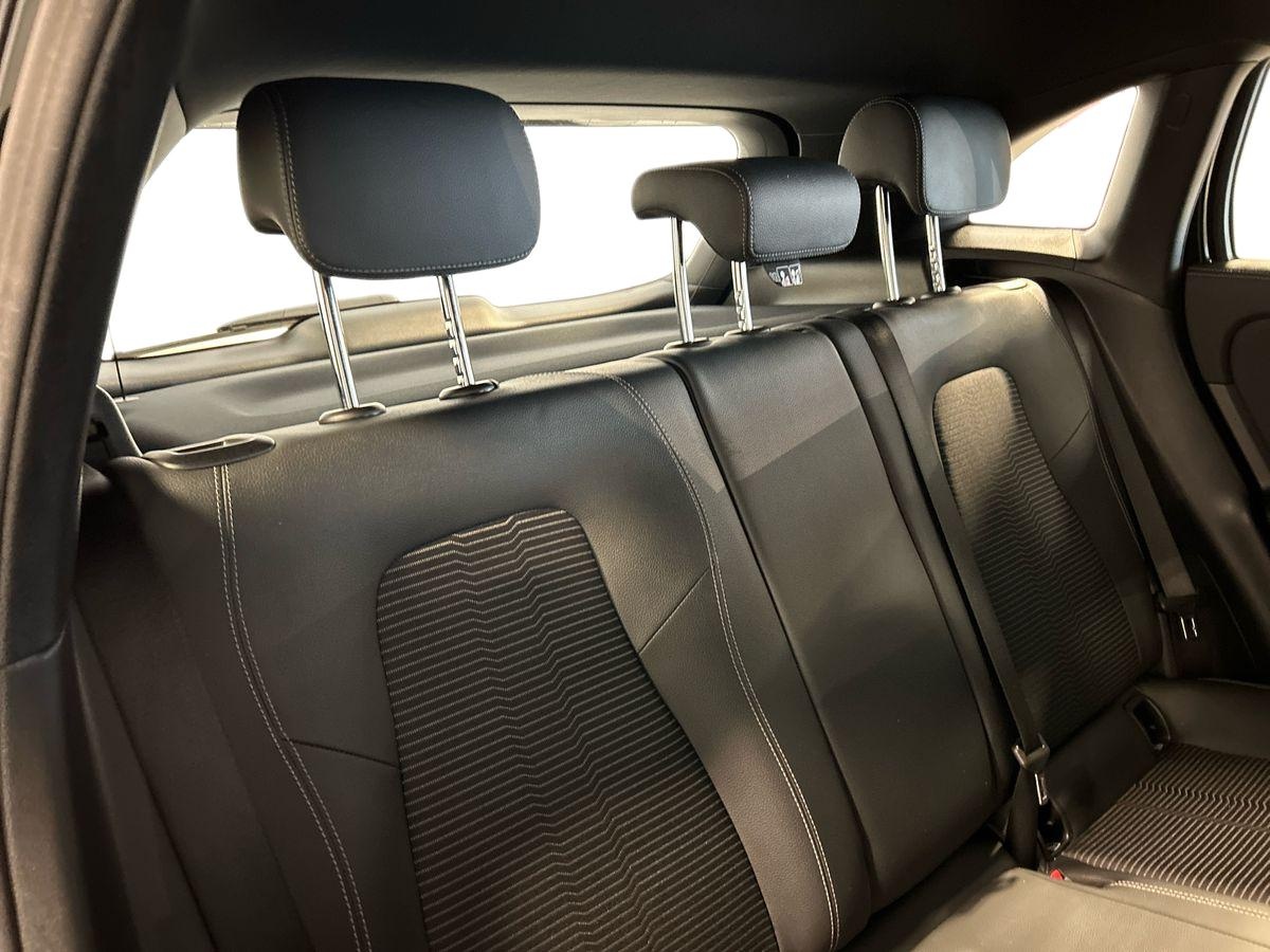 Mercedes GLA GLA 200 D Sport Plus 8G-DCT - 16