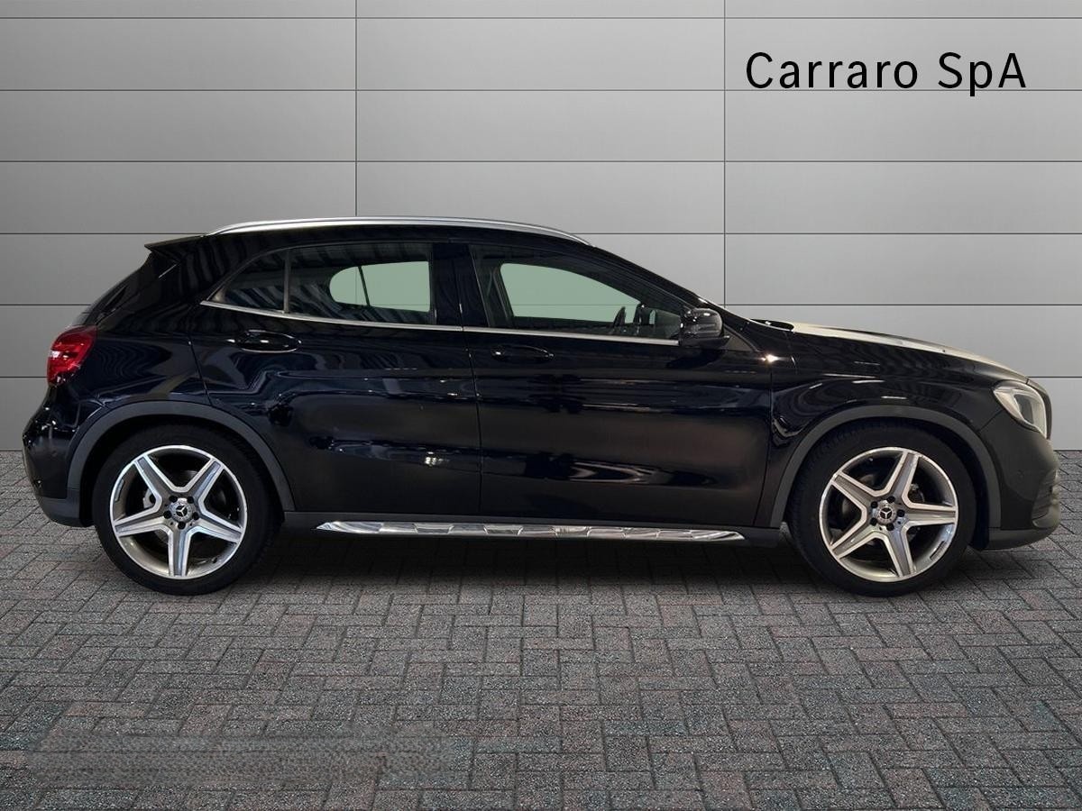 Mercedes GLA GLA 200 D Premium 7G-DCT - 5