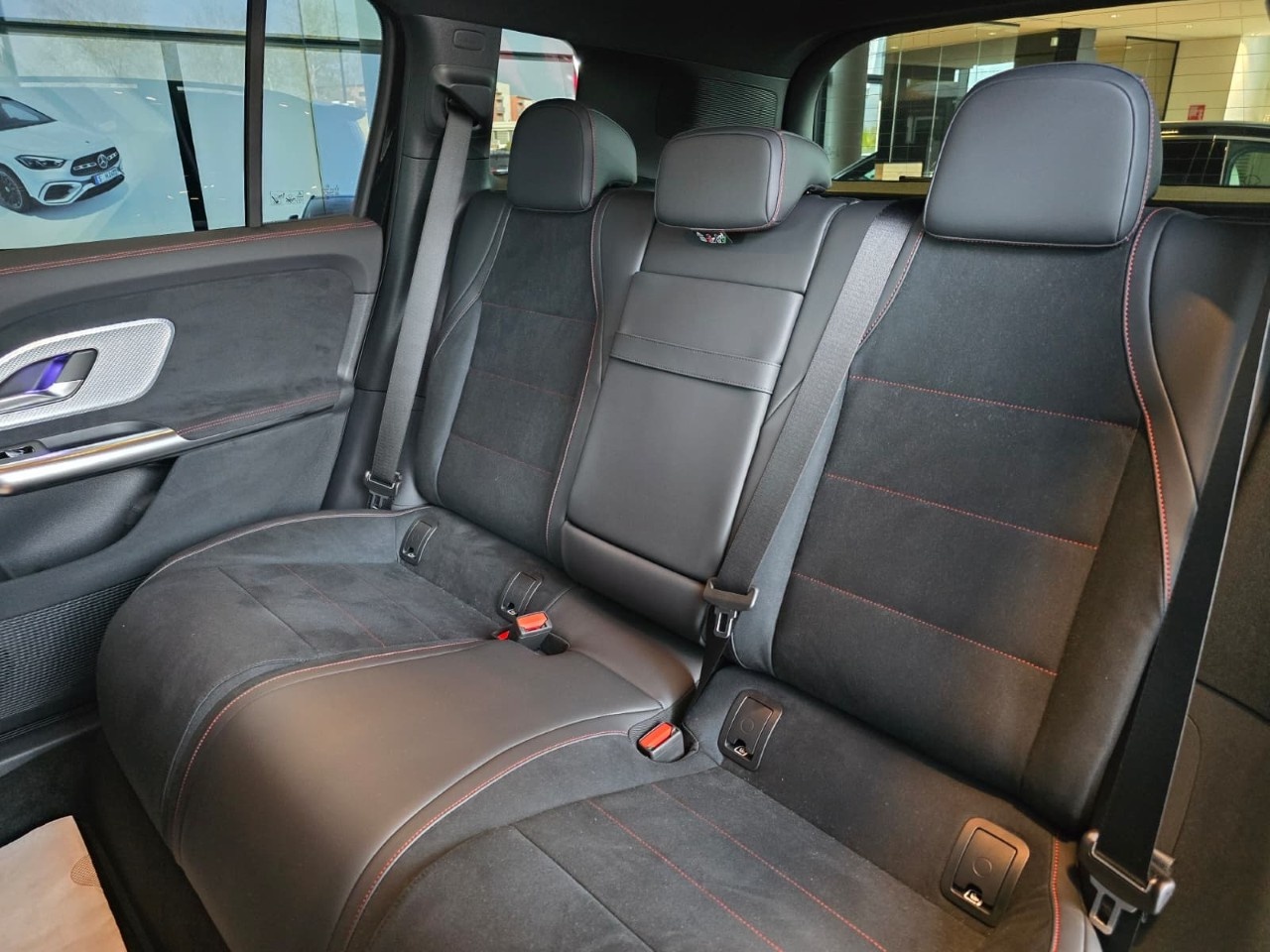 Mercedes GLB Elettrica GLB 350 4MATIC con tecnologia EQ Advanced Plus - 14