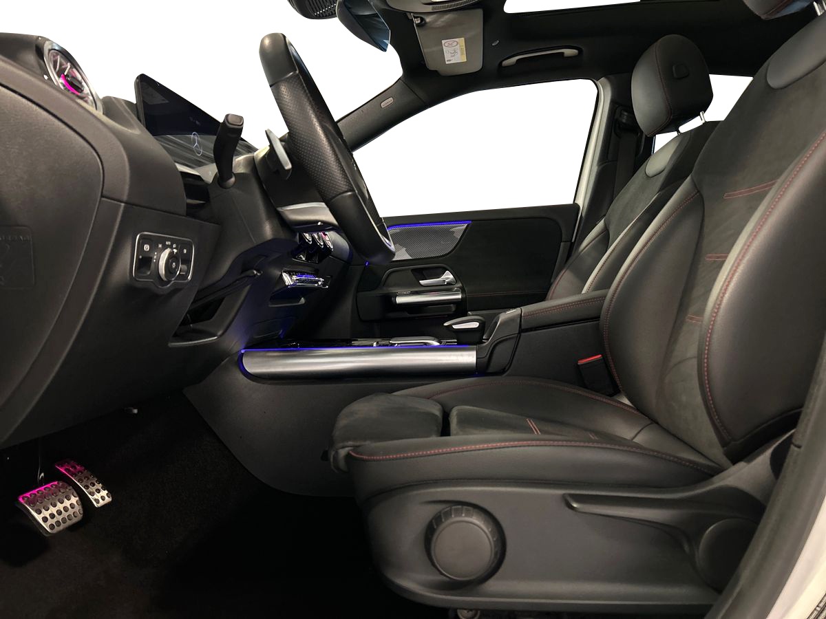 Mercedes GLA GLA 180 D Premium 8G-DCT - 10