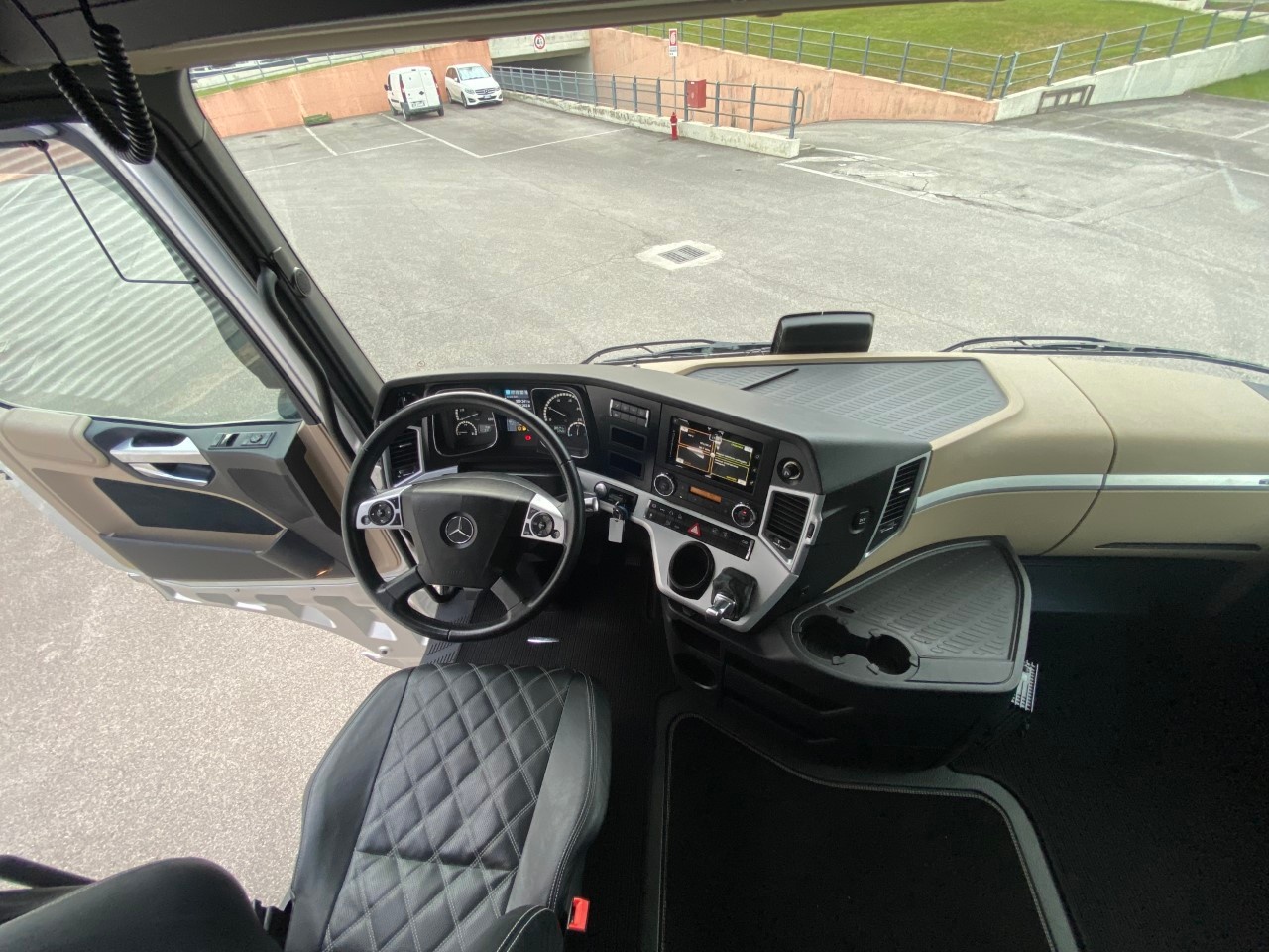 Mercedes Actros actros 1853 LS flat cab. Str.Sp.2,5 Euro VI - 32