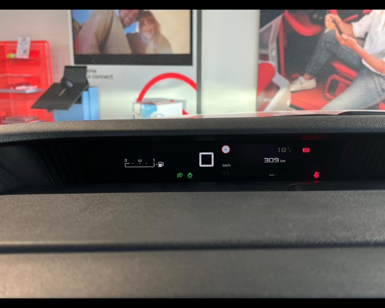 Foto CITROEN C3 Aircross 1.2 puretech turbo Plus 100cv