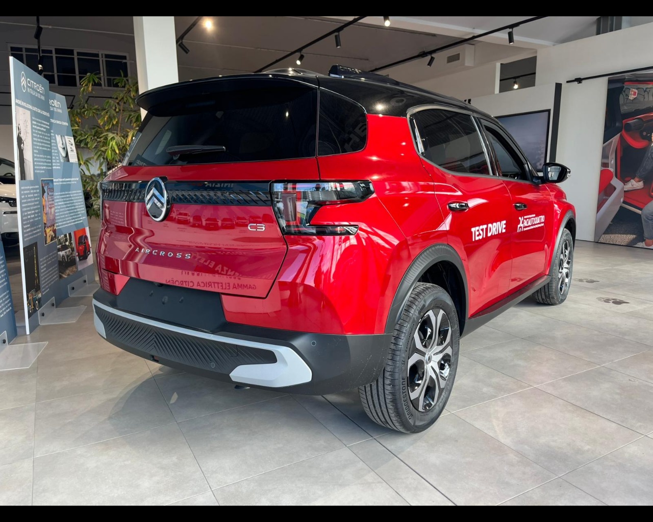 Foto CITROEN C3 Aircross 1.2 puretech turbo Plus 100cv