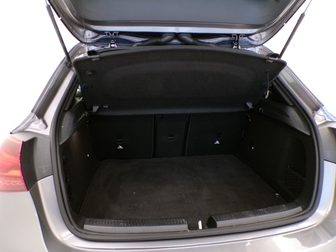 Mercedes Classe A 200 AMG Line Advanced Plus 7G-DCT - 9