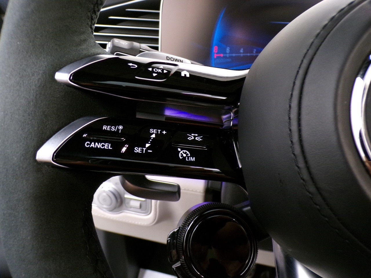 Mercedes  GLE AMG 63S AMG Line Premium Plus 4matic+ auto - 17