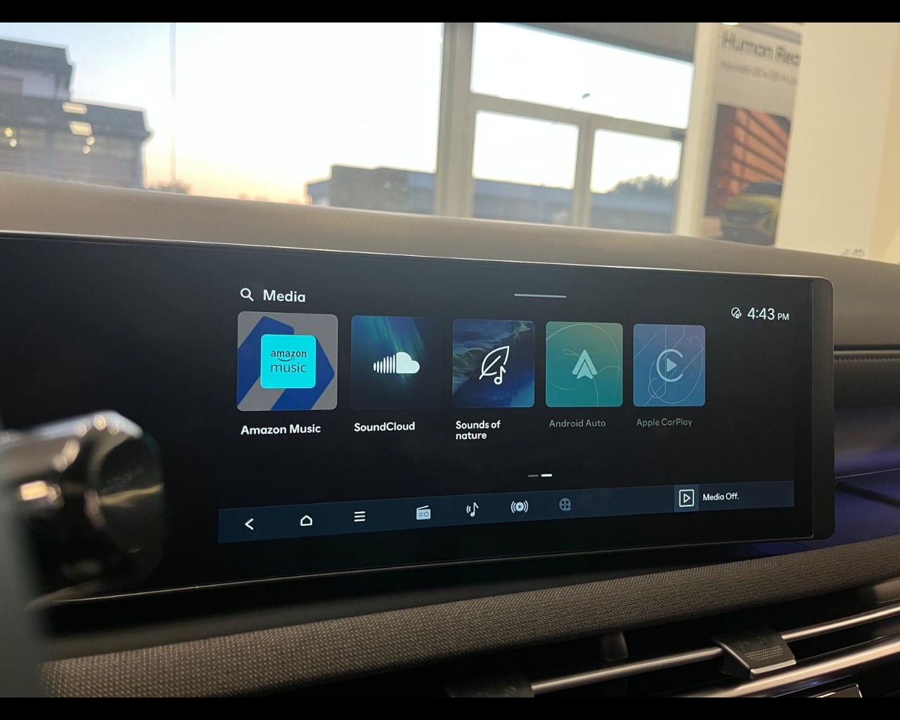 Foto HYUNDAI TUCSON PE 1.6HEV AT 2WD EXELLENCE+LP+PP