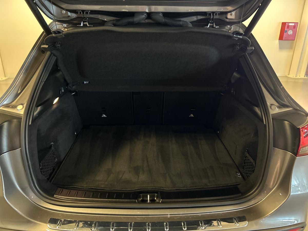 Mercedes GLA GLA 200 Premium 7G-DCT - 8